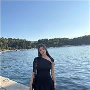 Me defino como una maestra amable, creativa, paciente, organizada, responsable…